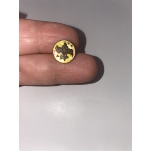 BSA Miniature Gold Tone Metal Lapel Pin Fleur-de-lis screw back 2 Pin Back 1 - Picture 2 of 5